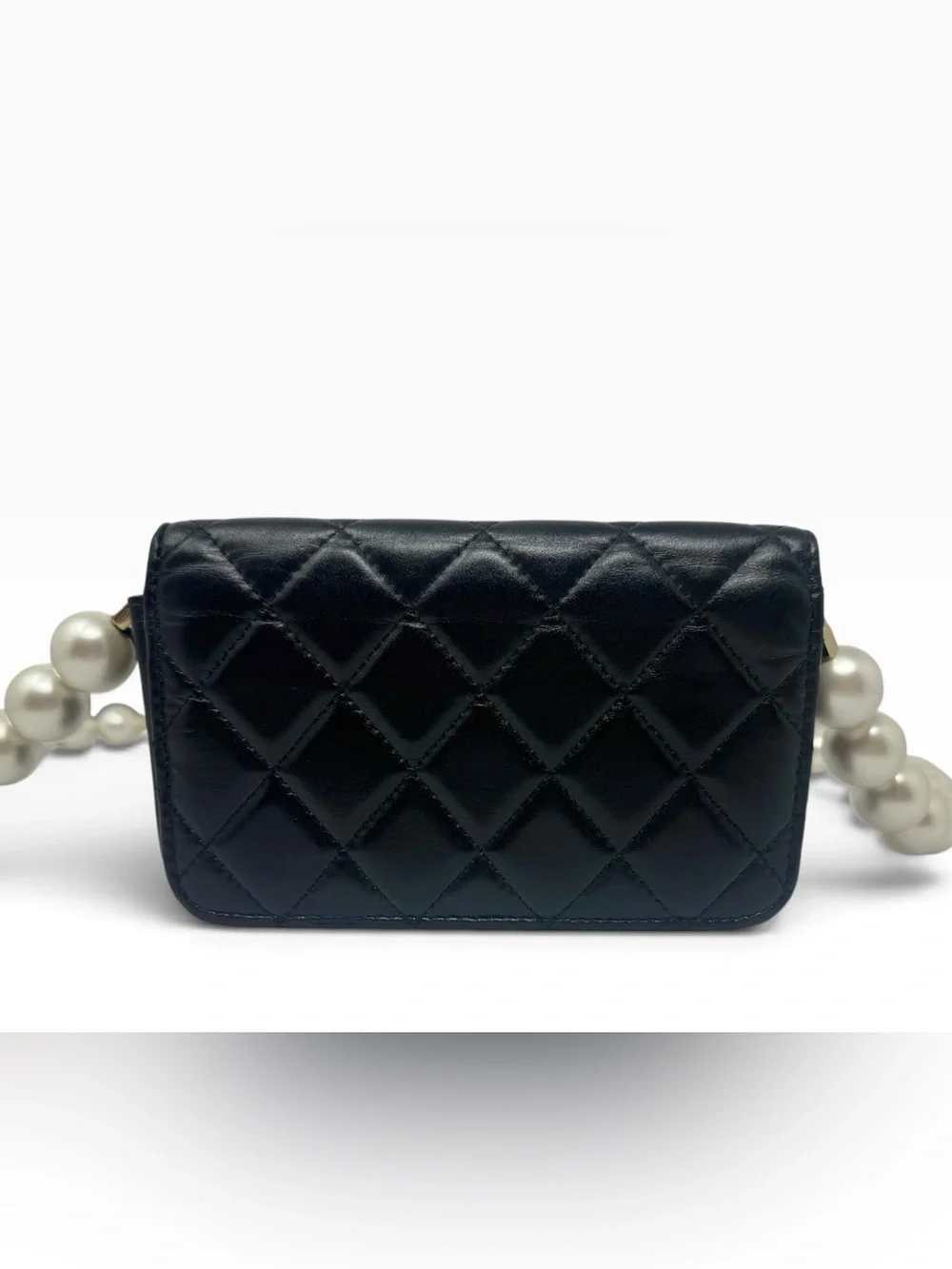 ✨🛍️ Chanel Black Quilted Lambskin Maxi Pearls Mini Crossbody